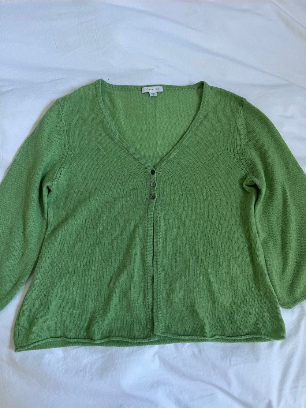 Garnet Hill 100% Cashmere Spring Green 3-Button mother of pearl Cardigan Sweater